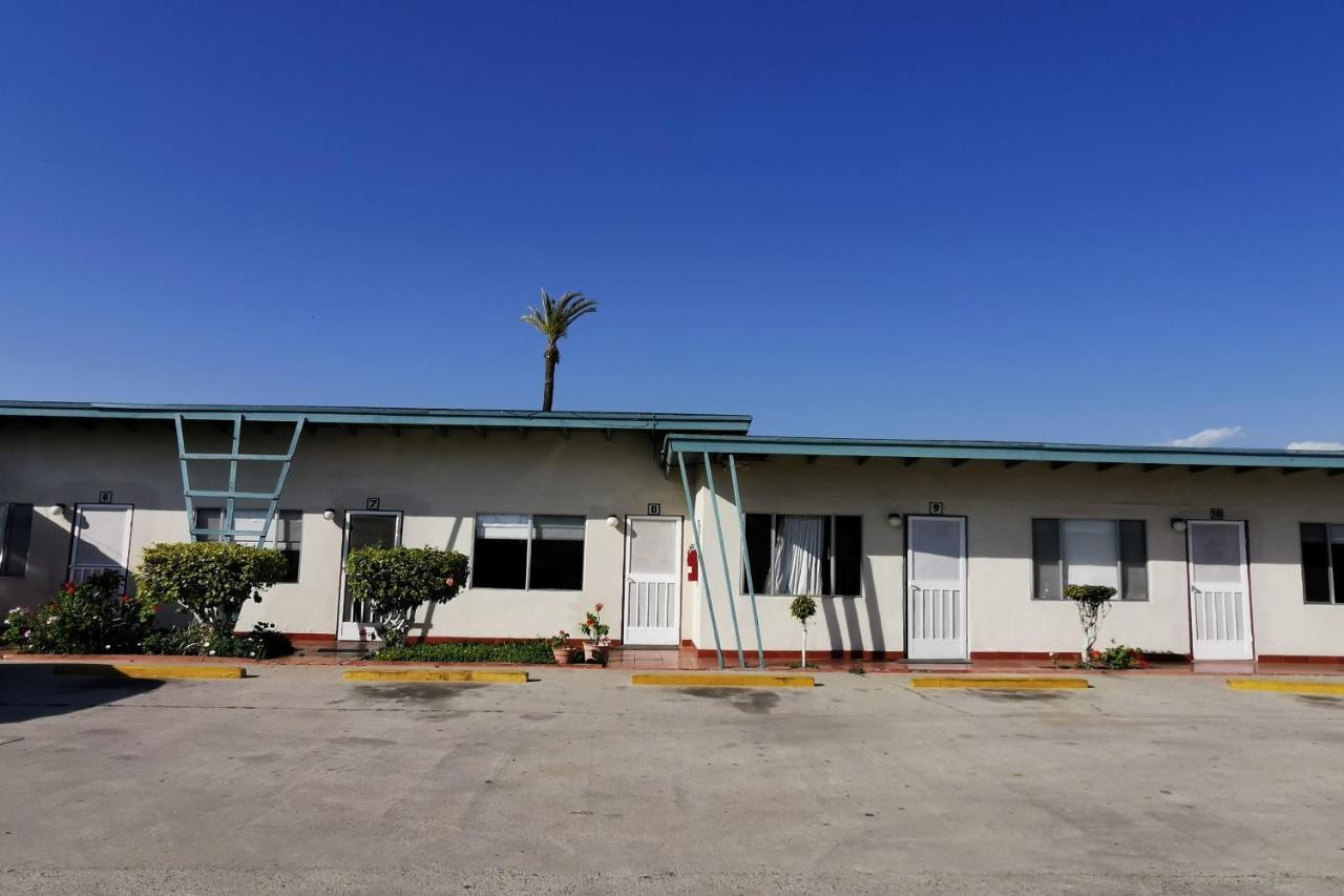 Capital O Hotel America Ensenada Exterior photo